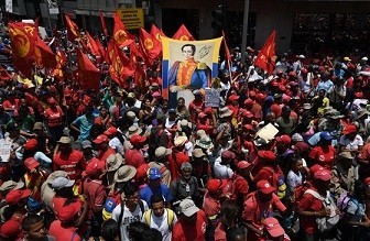 190501-nicolas-maduro-supporters-al-1358_788024d1a 190501-nicolas-maduro-supporters-al-1358_788024d1a