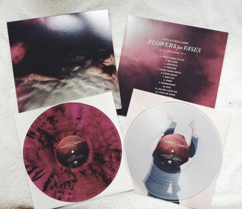 Captura de ecrã 2021-12-18, às 23.53.49.png