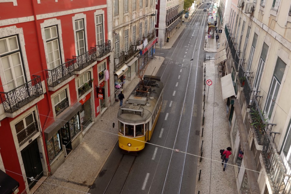 Lisboa_DSC04012a_(23222728022).jpg