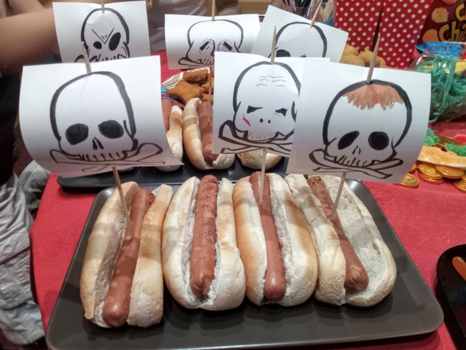 NãoMeCansoDisto_Caveiras.jpg