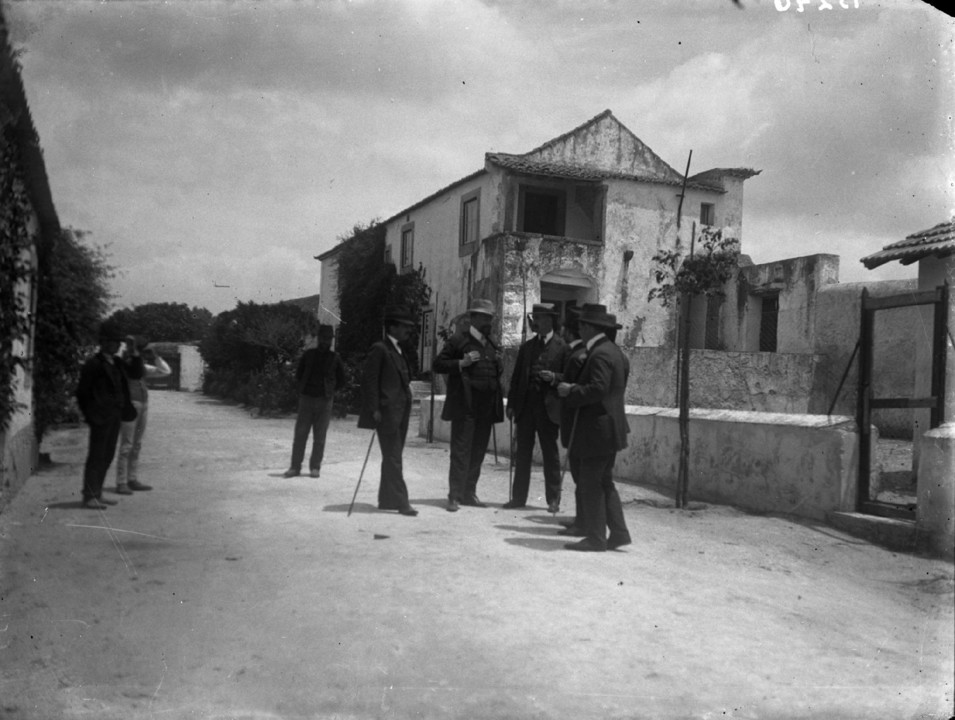 cavalheiros conversando 5.jpg