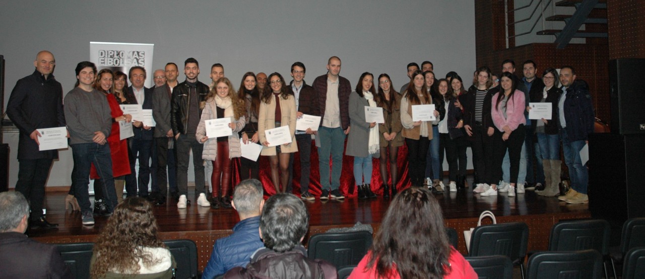 Entrega de diplomas voluntarido jovem (2).jpg Entrega de diplomas voluntarido jovem (2).jpg