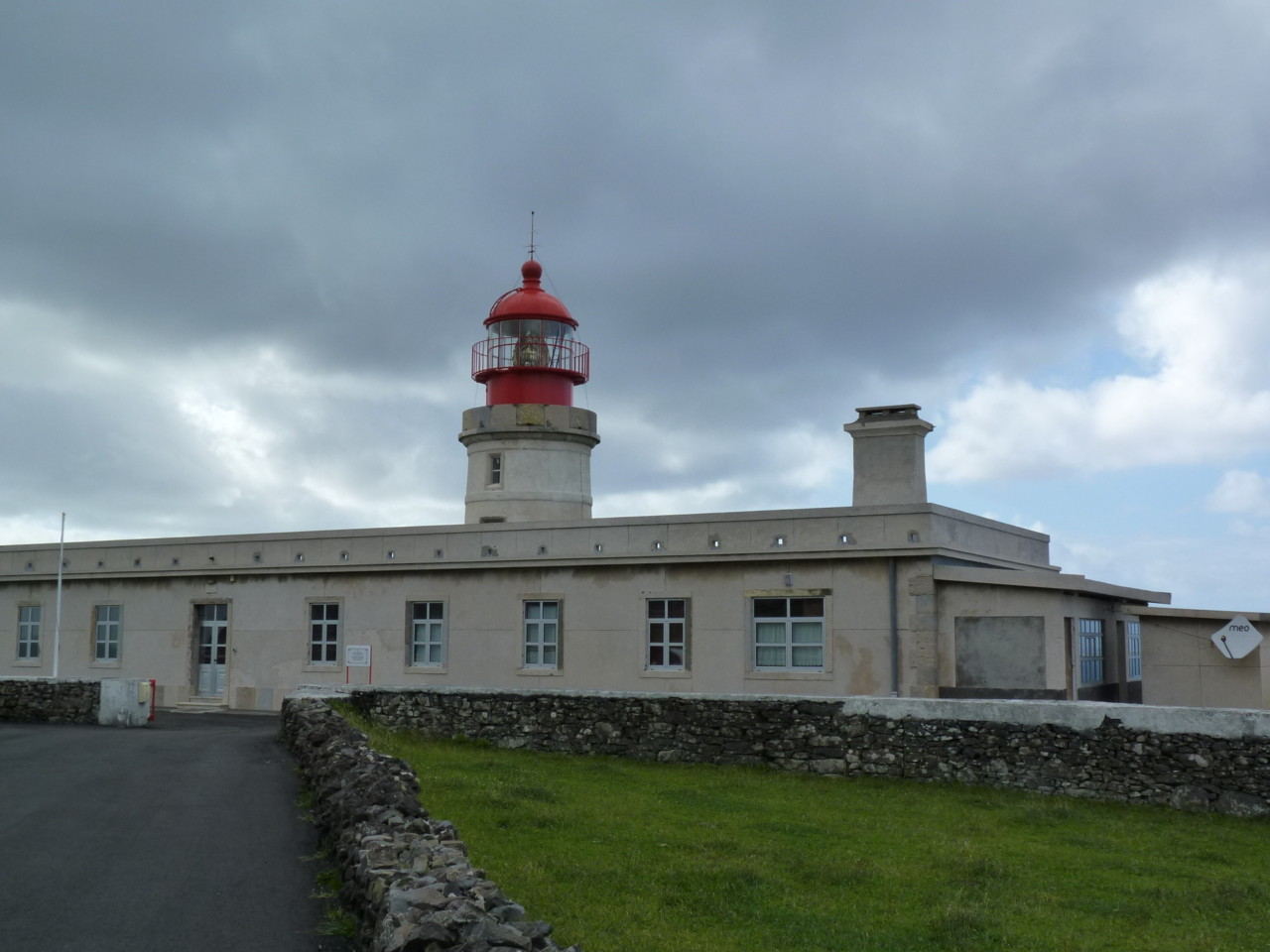 Farol do Albarnaz, Flores (1).JPG Farol do Albarnaz, Flores (1).JPG