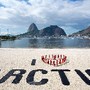 Volunt&aacute;rios brasileiros se reuniram na Praia de B