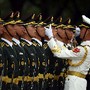 Soldados ensaiam guarda honra em Pequim, China