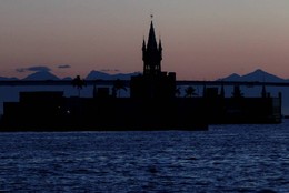 A Ilha Fiscal, na Ba&iacute;a de Guanabara, na manh&atilde; de