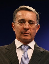 Álvaro Uribe1.jpg