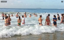 JMJ - Praia de Copacabana - Peregrinos acordam e v