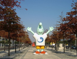 Mascote_da_Expo98_Lisboa_Portugal.jpg