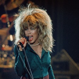 0_Tina-Turner-At-Wembley.jpg